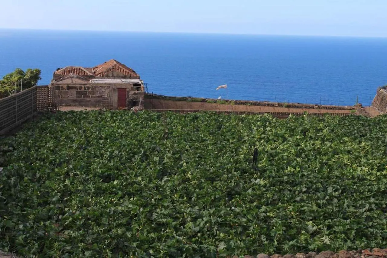 Cosy Chalet: Panoramic Views in Icod De Los Vinos