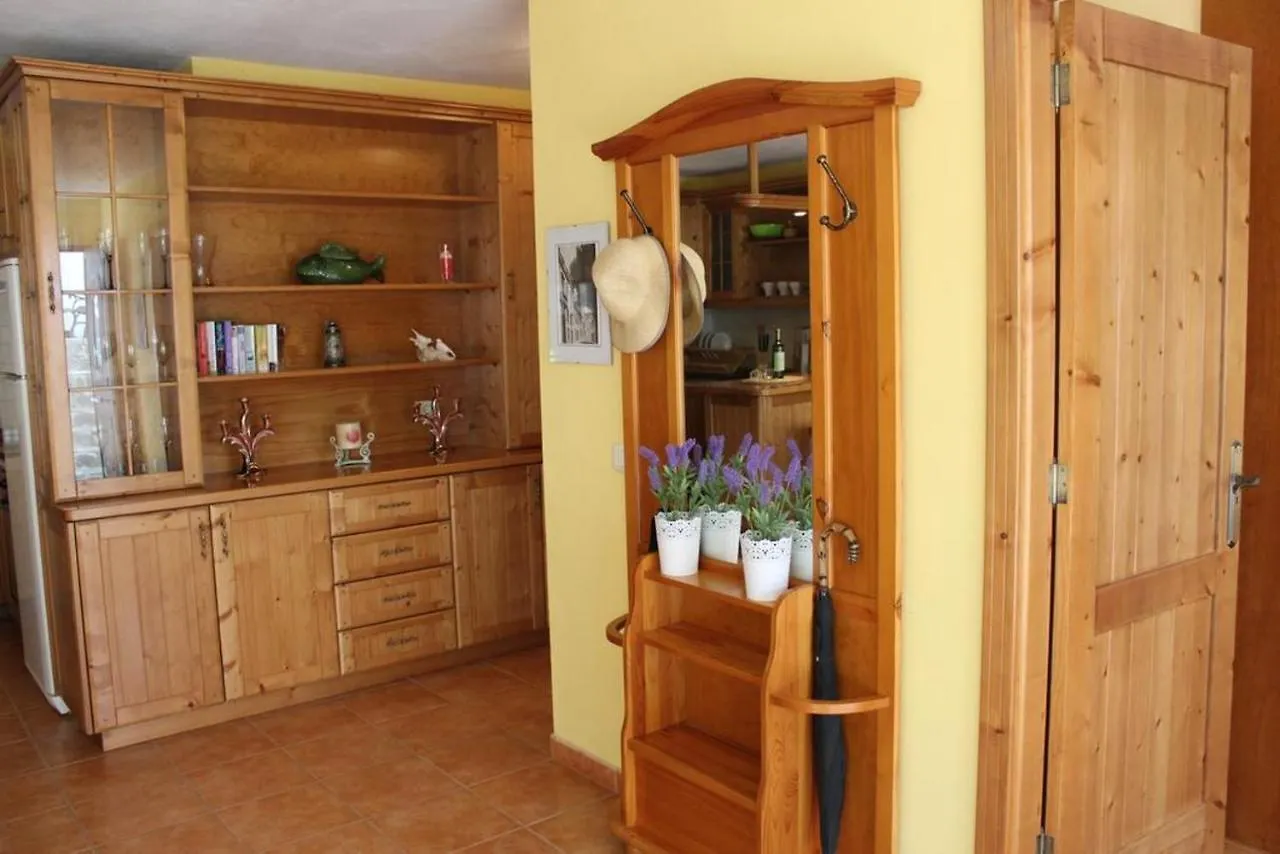 Cosy Chalet: Panoramic Views in Icod De Los Vinos 0*,  Spain
